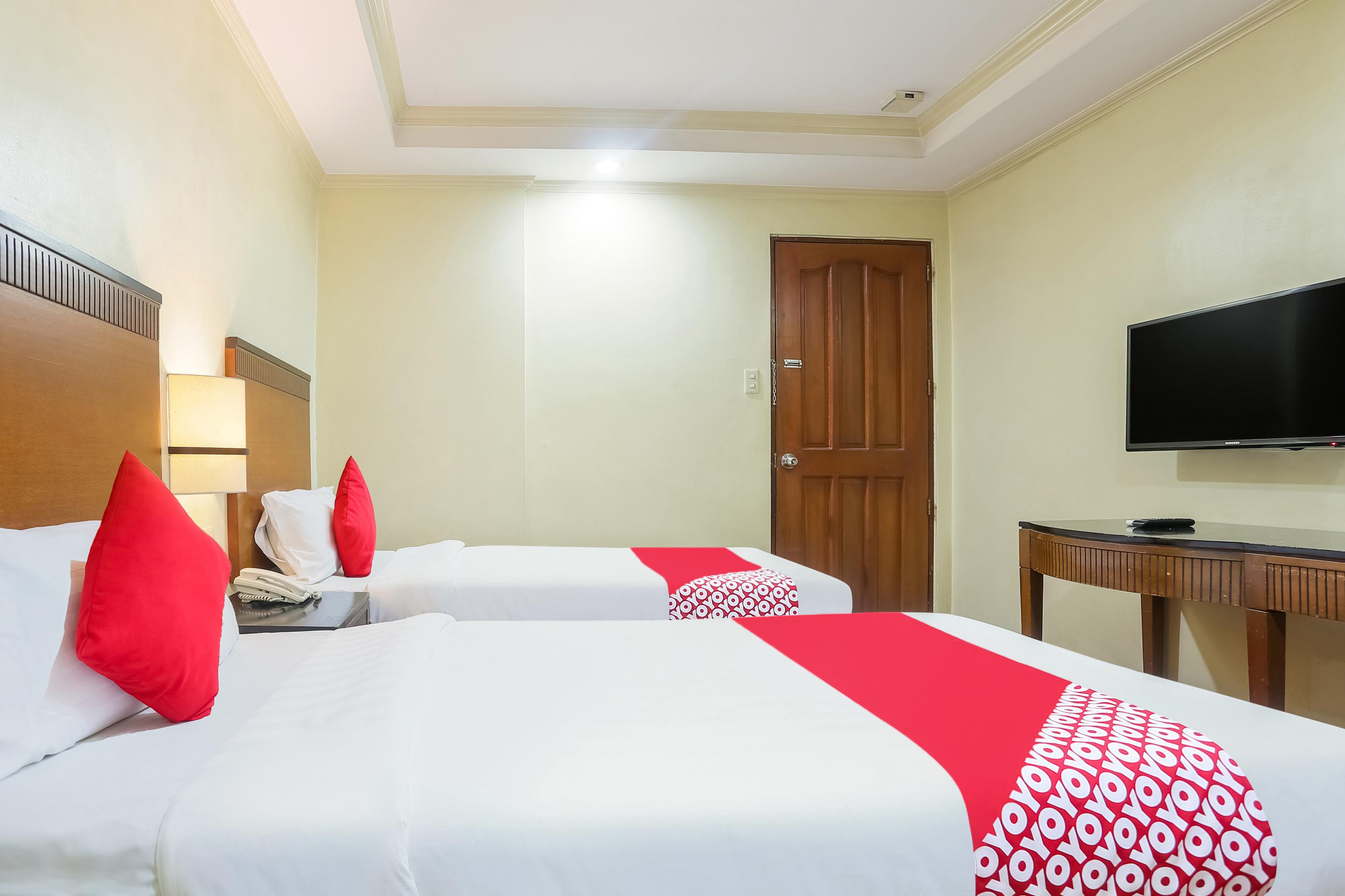 Super Oyo 406 Royale Parc Inn & Suites Manila Ngoại thất bức ảnh