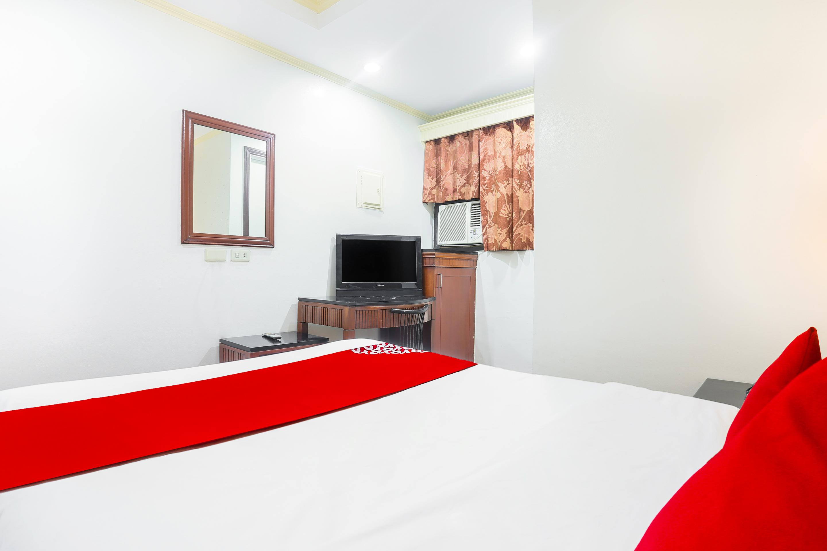 Super Oyo 406 Royale Parc Inn & Suites Manila Ngoại thất bức ảnh